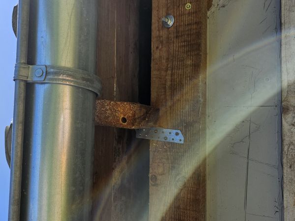 Drev&aacute;r fialov&yacute;