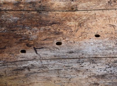 A - nejednoznačne určen&yacute;, nie sme si ist&iacute;